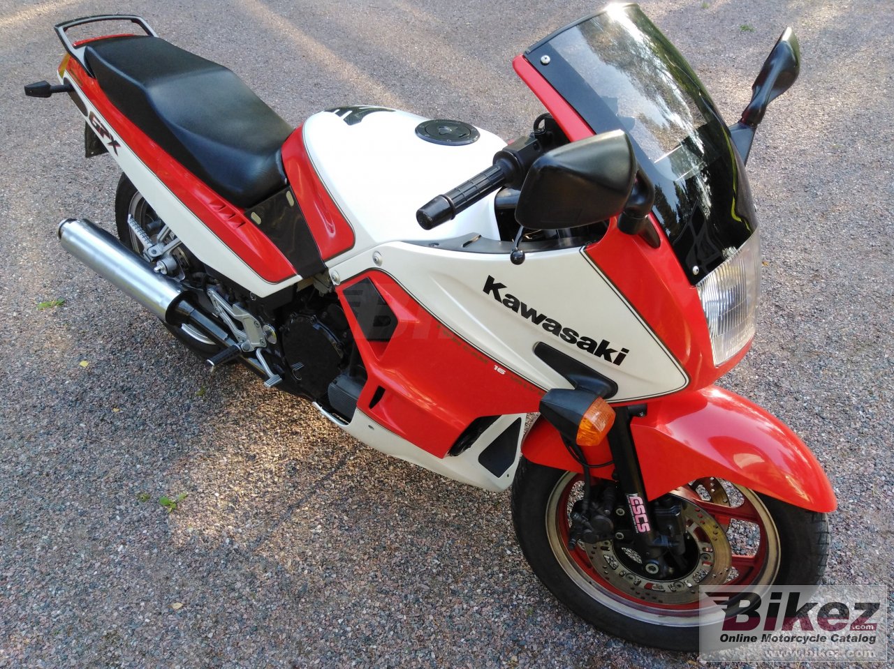 Kawasaki GPX 750 R poster